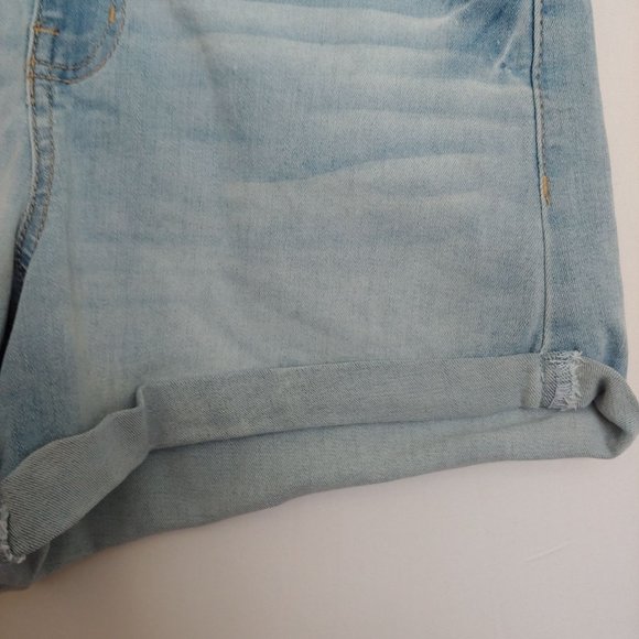 Ariya highrise 3 button light wash y2k jean shorts SIze 7 - Picture 3 of 10